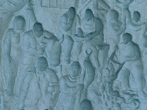 Silicone cast artwork “Übersetzungen” by Sema Bekirovic, after Johann Belz’s 1976 relief Kampf und Sieg der revolutionären Deutschen Arbeiterklasse in Chemnitz, GDR.